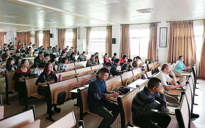 把握新高考脉搏--厦门市启悟中学教师职业规划应对策略讲座